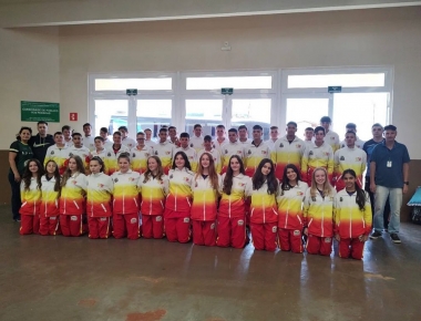 Delegação de Mercedes embarca rumo a Macrorregional dos Jogos Escolares